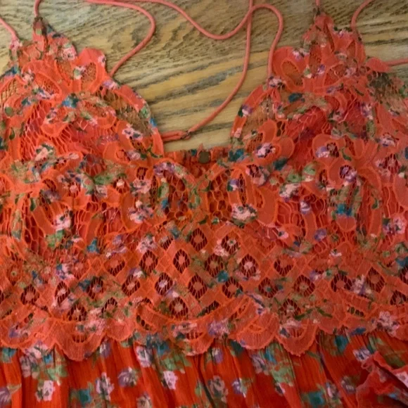 FREE PEOPLE floral print ruffled mini dress/cross back - Picture 6 of 11